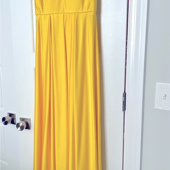 Long, trailing Prom Dress - Picture 8 of 8